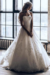 Long Strapless A-line Ivory Wedding Dress with Appliques Long Strapless A-line Ivory Wedding Dress with Appliques