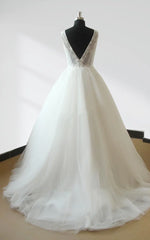 Ball Gown Tulle Lace Wedding Dress With Beading Ball Gown Tulle Lace Wedding Dress With Beading