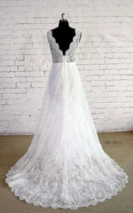 V-Neck Sleeveless Lace Appliques A-Line Sweep Train Zipper Wedding Dress V-Neck Sleeveless Lace Appliques A-Line Sweep Train Zipper Wedding Dress
