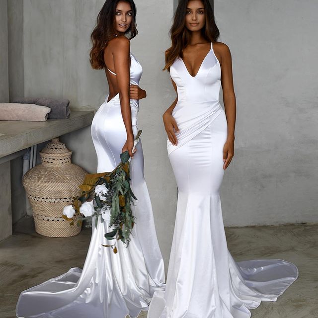 Simple Floor Length Sleeveless V Neck White Prom Dresses