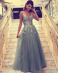 Lace Embroidery V-neck Tulle Prom Dresses Floor Length Evening Gowns