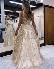 A-Line Spaghetti Straps Prom Dress With Appliques V-neck Long