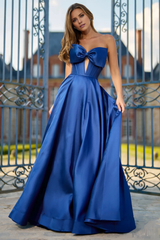 Strapless heart-shaped neckline fitted tight corset bow and floor length evening gown