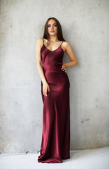 Jimiss slim shoulder strap V-neck backless and floor length Prom dress