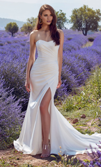 Perfect satin heart-shaped neckline straight leg shirt with side pleats and high slits satin wedding dress