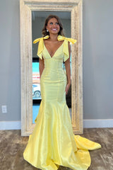 V Neck Daffodial Glitter Mermaid Prom Dresses