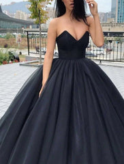 2024 Simple Black Wedding Dresses Gothic V-neck Strapless Bridal Bride Dress