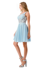 One shoulder short dress paired with A-line skirt