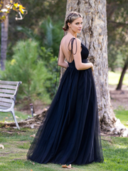 Deep V-neck chiffon large swing tail and floor length formal dress
