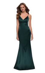 V-neckline sleeveless thin shoulder strap tight corset and floor length gown evening dresses
