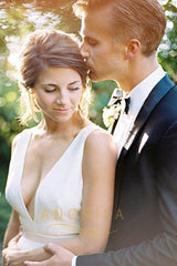 A-Line V-neck Sleeveless Split Wedding Dresses
