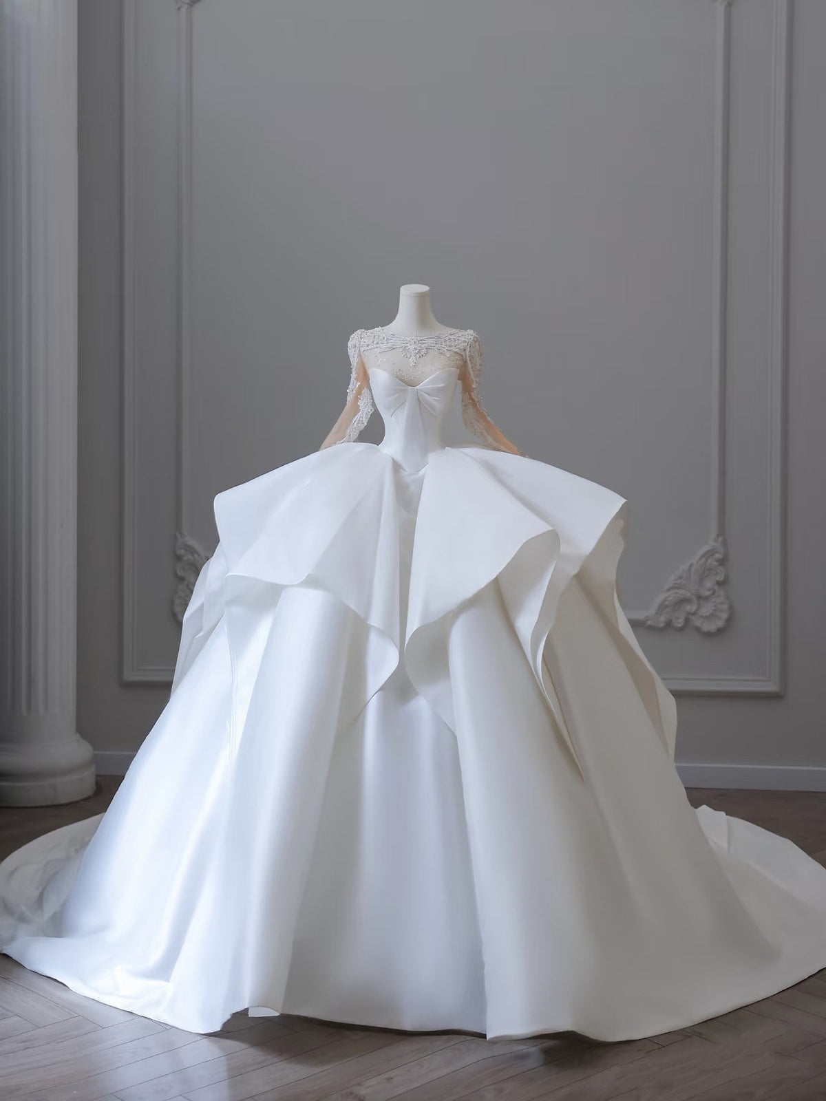 Unique Ball Gown Scoop Tulle White Long Sleeves Wedding Dresses Brides Dress S3836