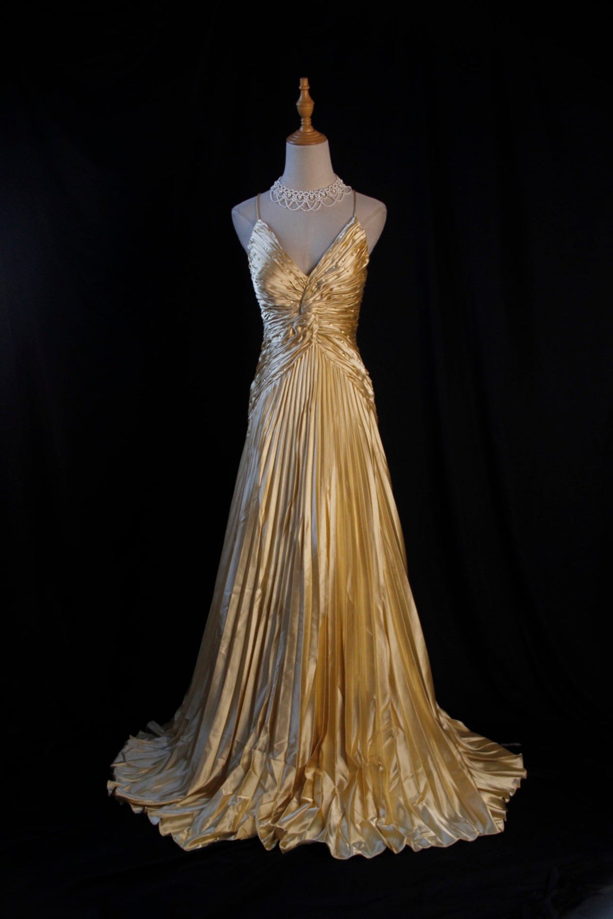 Gold A-line Spaghetti Straps Satin Beaded Long Prom Dress V-neck Retro Evening Dress ED01524