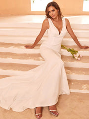 Aimishang Deep V-Neck Sleeveless Embroidered Backless Mermaid Wedding Dress with Train
