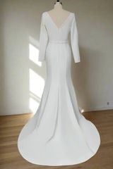 Long Sleeves Satin Wedding Dress with Crew-Neck