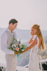 Trumpet/Mermaid Bateau Neckline Open Back Lace Wedding Dresses