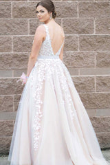 2024 Ivory Plus Size Prom Dresses Lace A-Line V-Neck Evening Dress Appliques Beads