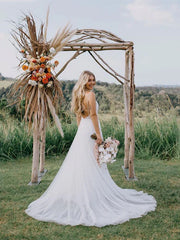 Stunning Tulle A-line Wedding Dresses With Appliques Backless Gowns Charming