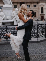 Sexy Sequin Wavy beaded lace Backless Halter Neckline Floor-length Train Wedding Dresses Elegant