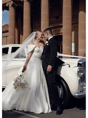 Nifty Organza Sweetheart Neckline A-line Chapel Train Wedding Dress Simple Off Shoulder Elegant