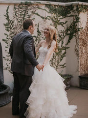 Simple Strapless Off-The-Shoulder Tulle Tiered Princess Wedding Dresses Gowns Beautiful