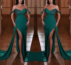 Emerald Off The Shoulder Mermaid Evening Dress With V Neck And Ruffles Split Sexy december wedding guest dress