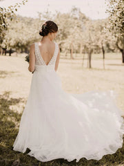 Simple Chiffon V-Neck A-line Sweep Train Wedding Dresses Backless Bridal Gowns Elegant
