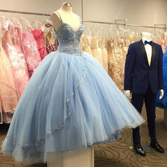 Light Blue Tulle Ball Gowns Quinceanera Dresses With Beaded