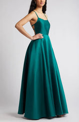 Noble and minimalist satin thin shoulder strap A-shaped and ground length backless evening dress