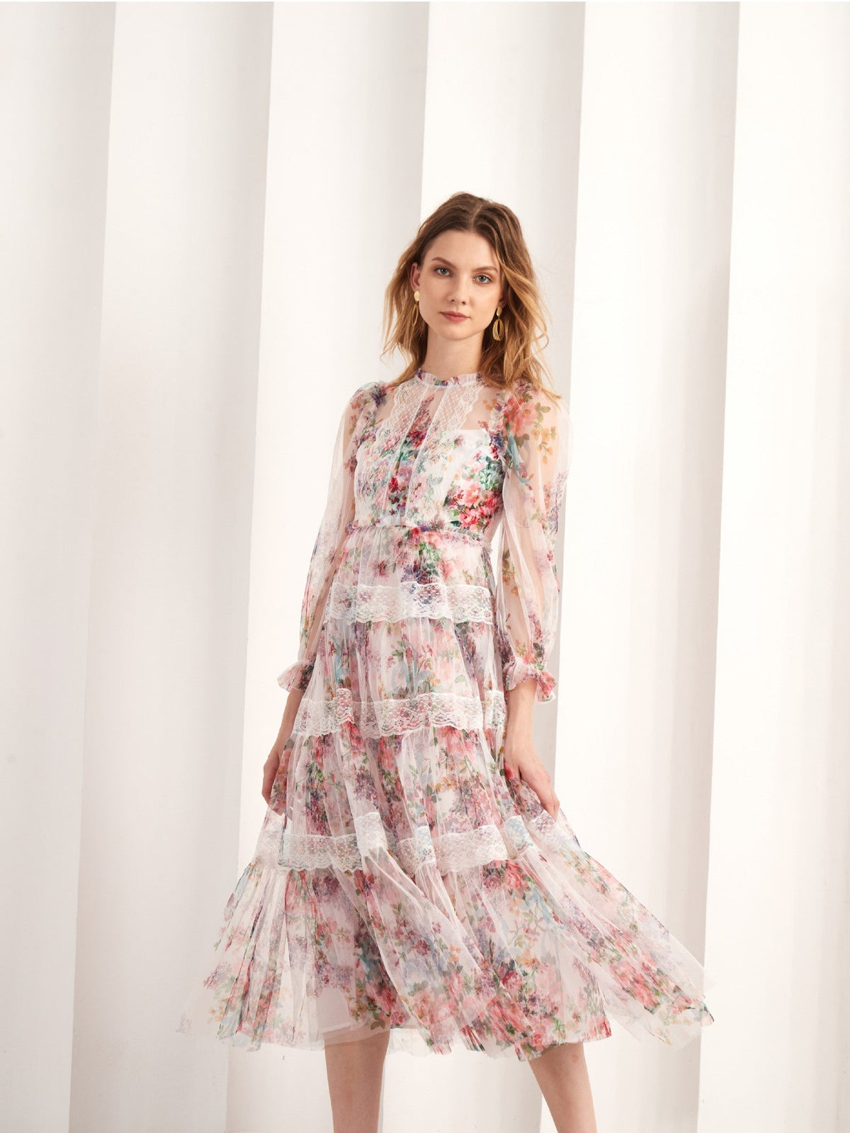 3/4 Length Sleeves Floral Printed Tulle with Lace Trims Tea-Length Prom Dresses