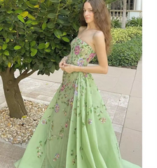 Pretty Sheath Strapless Green Floor Length Evening Dress Organza Prom Dresses With Embroidered P2388