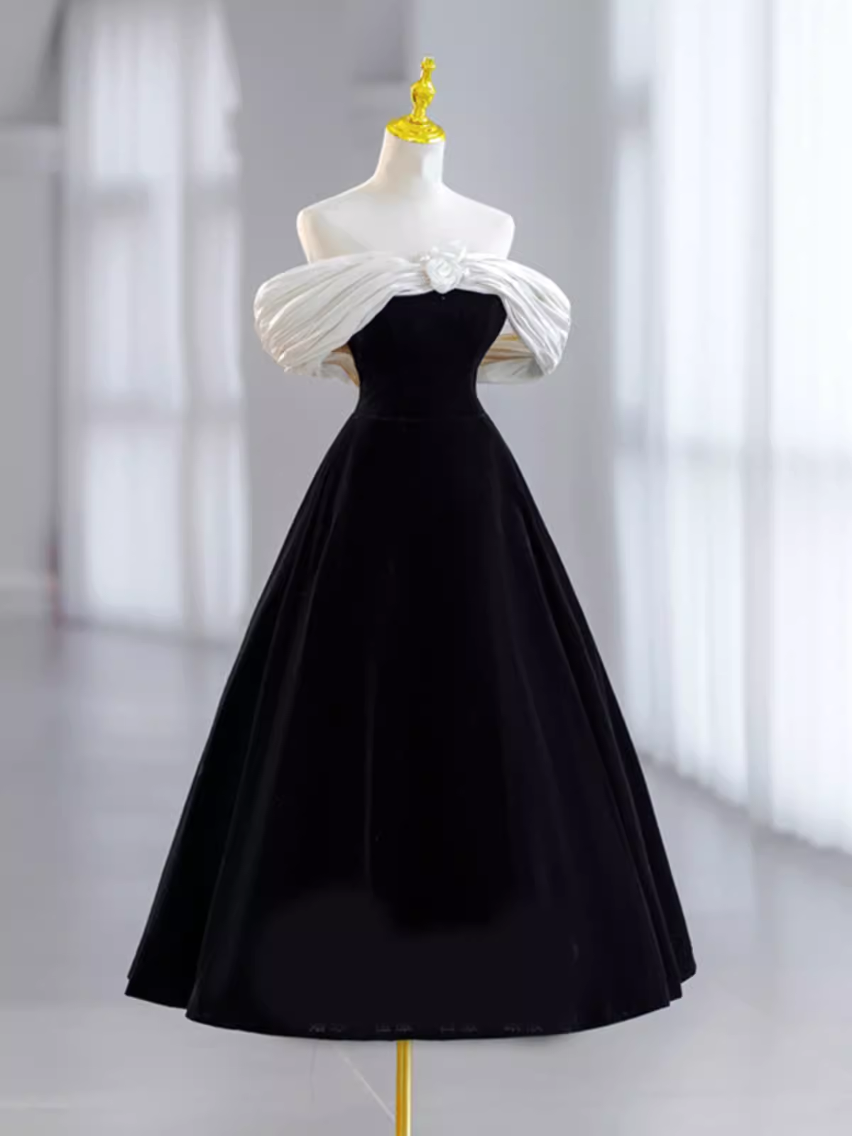 Pretty Ball Gown Off The Shoulder Black Velvet Evening Party Dress Prom Dresses With Flower PD0043