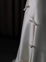 Classy Ball Gown Scoop Satin Ruffles Ivory Wedding Dresses Brides Dress SD1972
