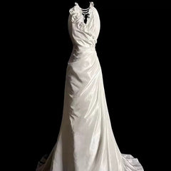 Classy A Line Halter Satin Ivory Long Wedding Dress Bridal Dresses SD2761