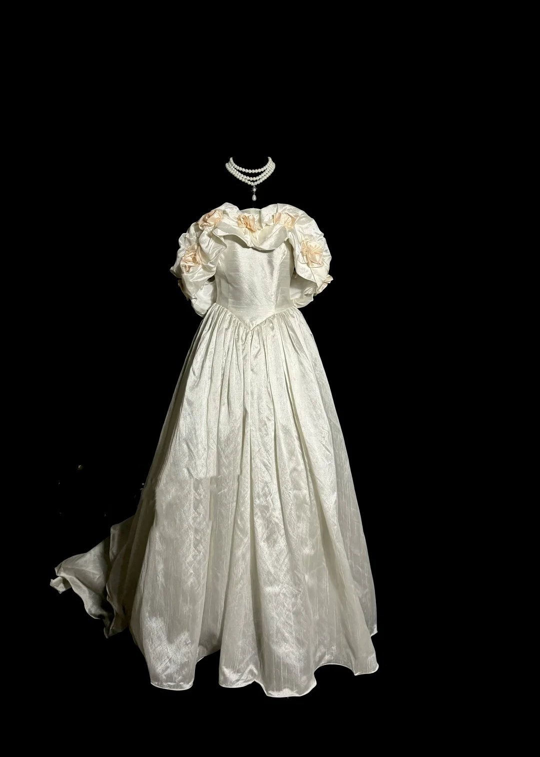 Classy Ball Gown Off The Shoulder Lace Ivory Long Wedding Dress Bridal Dresses SD2931