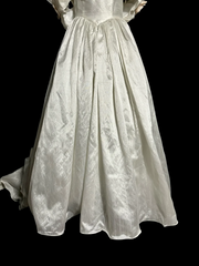 Classy Ball Gown Off The Shoulder Lace Ivory Long Wedding Dress Bridal Dresses SD2931