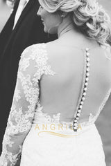 Sleek Trumpet/Mermaid Long Sleeves Lace Wedding Dresses