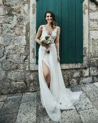 Summer Beach Wedding Dresses Lace V Neck Leg Split