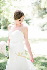 A-line/Princess Sweetheart Sleeveless Lace Beading Wedding Dresses