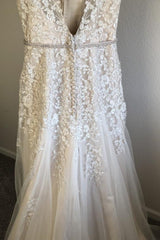 A-Line/Princess Sleeveless Tulle Lace Wedding Dress