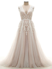 Tulle V-neck Appliques Lace Wedding Dresses