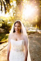 Trumpet/Mermaid Strapless Lace Wedding Dresses with Rhinestones