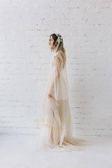 V-Neck Lace Applique Long Bridal Wedding Dresses