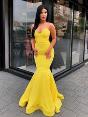A| Bridelily Mermaid Strapless Sweetheart Sweep Train Satin Dresses
