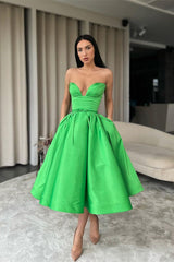 A-Line Sweetheart Green Evening Dress with Pockets