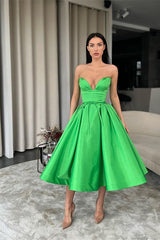 A-Line Sweetheart Green Evening Dress with Pockets