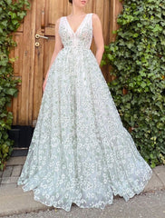 A-Line Evening Gown Floral Dress Wedding Sweep / Brush Train Sleeveless V Neck Tulle with Strappy