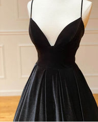 2024 Long Black Velvet Prom Dresses Spaghetti Straps V Neck Evening Party Dress