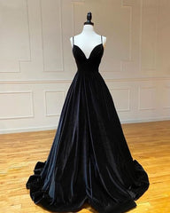 2024 Long Black Velvet Prom Dresses Spaghetti Straps V Neck Evening Party Dress