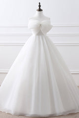Long Lace-Up A-line Strapless White Wedding Dress with Bowkot